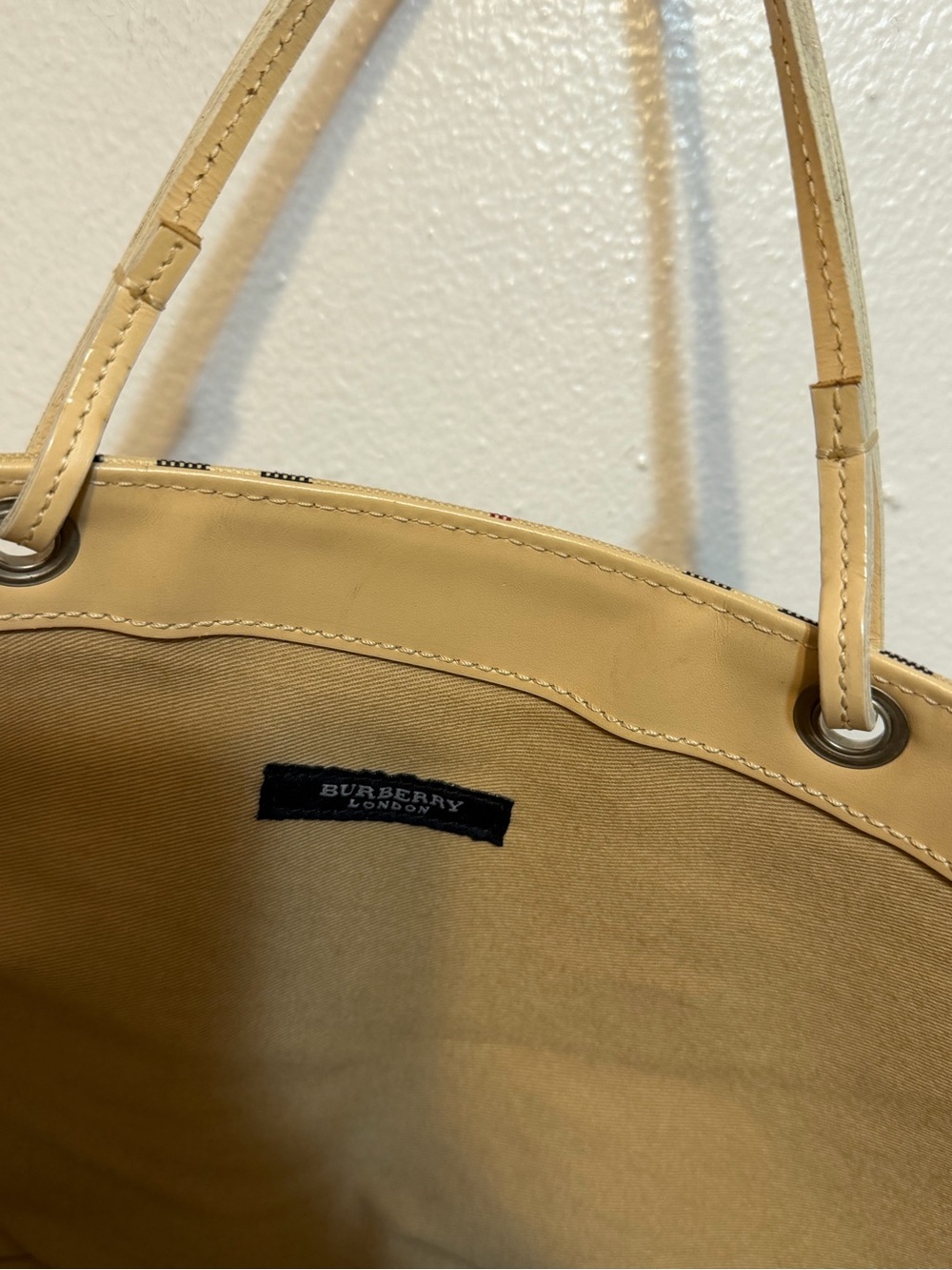Burberry NOVA CHECK Plaid Canvas Tote with Tan Leather Trim Made in Italy - Picture 16 of 16